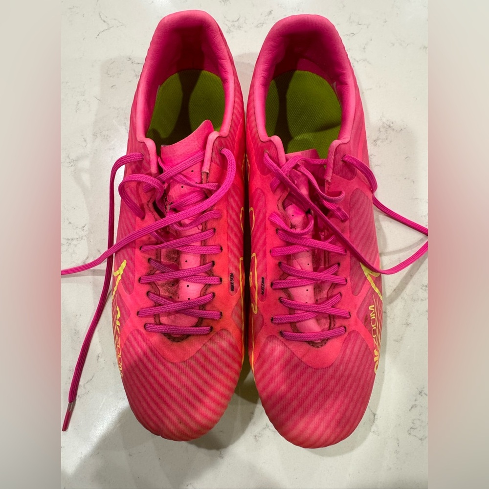 Pink Nike Zoom Mercurial Vapor 15 Academy MG